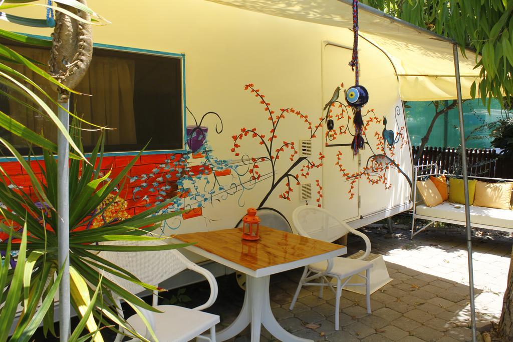 Golden Sand Beach Club & Caravan Holidays Ölüdeniz Esterno foto