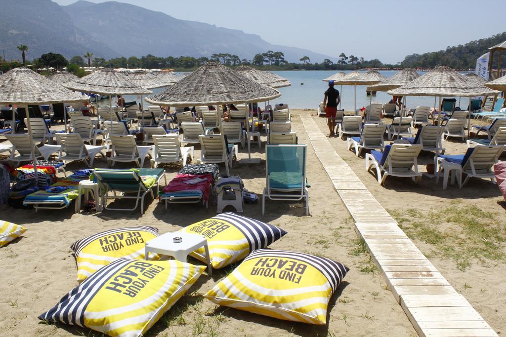 Golden Sand Beach Club & Caravan Holidays Ölüdeniz Esterno foto