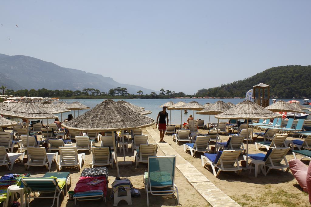 Golden Sand Beach Club & Caravan Holidays Ölüdeniz Esterno foto