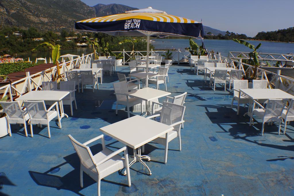 Golden Sand Beach Club & Caravan Holidays Ölüdeniz Esterno foto