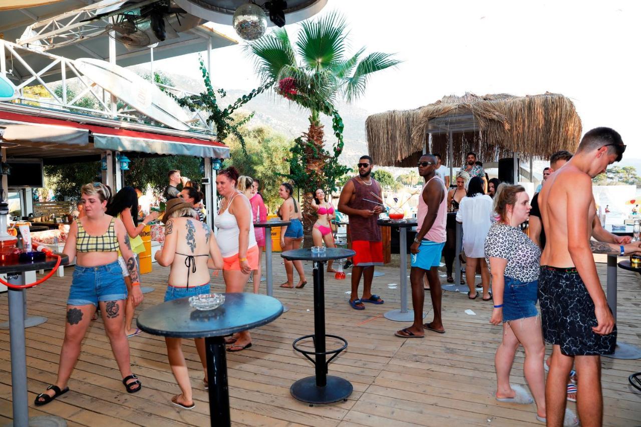 Golden Sand Beach Club & Caravan Holidays Ölüdeniz Esterno foto