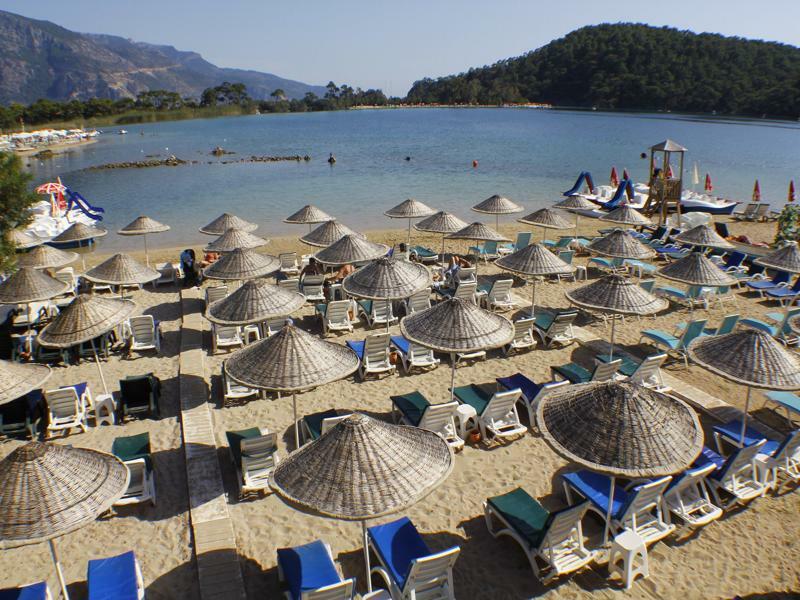 Golden Sand Beach Club & Caravan Holidays Ölüdeniz Esterno foto